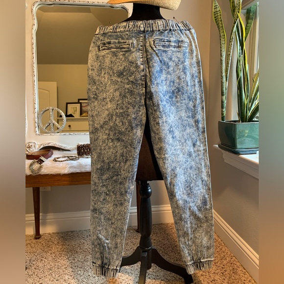 Bullhead Joggers Jeans Elastic Waist Draw String Elastic Ankle Stone Wash Size S - Picture 3 of 6